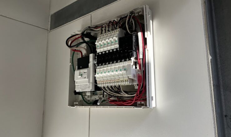 低圧分電盤の新設・増設工事写真